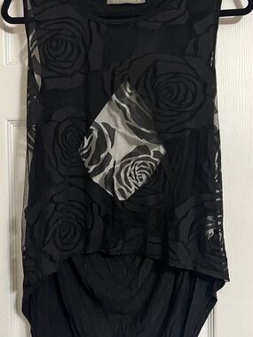 Finn & Clover Size M Black Sexy Sheer Front Sleeveless Open Keyhole Back Top